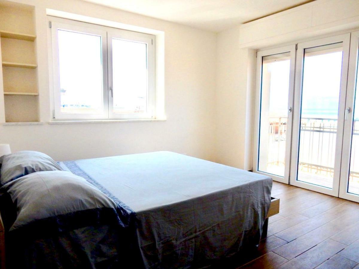 Attico Al Mare Apartment Viareggio Bagian luar foto